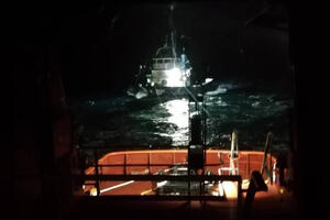 Ribarici otkazala oba motora: Remorker „Sozina“ vratio brod na...
