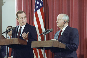 Ko je bio Džordž Buš stariji: Od veterana iz rata, preko šefa CIA...