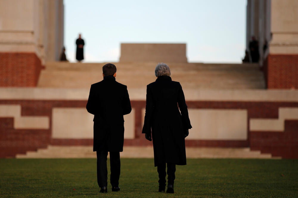 Tereza Mej, Emanuel Makron, Foto: Reuters