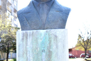 Podgorica: Očišćena bista Bracana Bracanovića