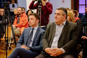 Bogdanović najavio rješavanje stambenog pitanja zaposlenima u...