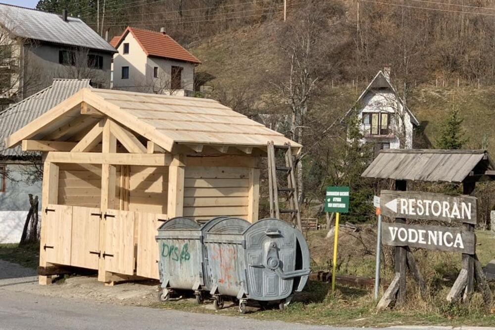 Kolašin, kućice za kontejnere, Foto: Dragana Šćepanović