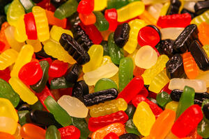 Znate li od čega se prave gumeni bomboni? Pogledajte video koji je...