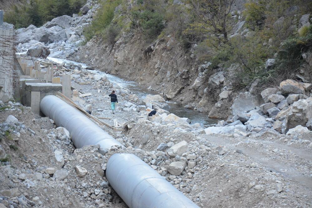 Cijevna, cijev, Albanija, mini hidroelektrana, Foto: Damira Kalač