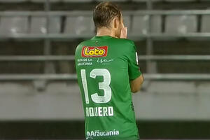 Ovakav nesporazum golmana i odbrane se ne viđa često