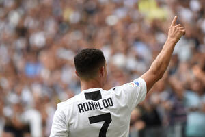 Ronaldo je spreman da igra, Alegri: Svi znaju kakav je...