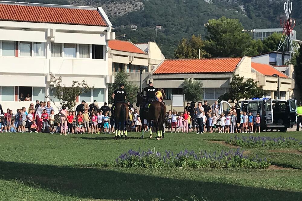 Budva, Vrtić, policija, Foto: Vuk Lajović