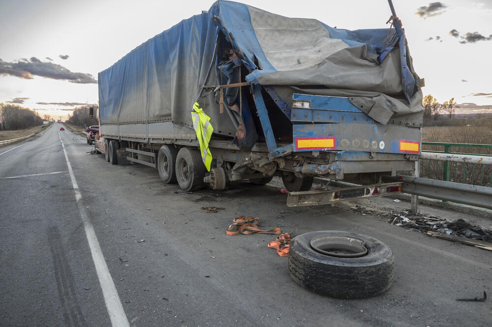 Kamion, nesreća, Foto: Shutterstock