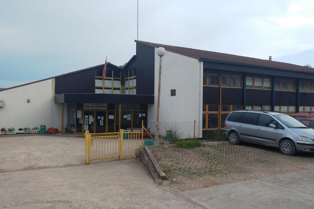 Tivat škola, Foto: Siniša Luković