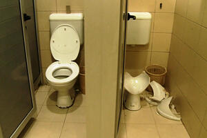 U kakvom su stanju javni toaleti u Podgorici?