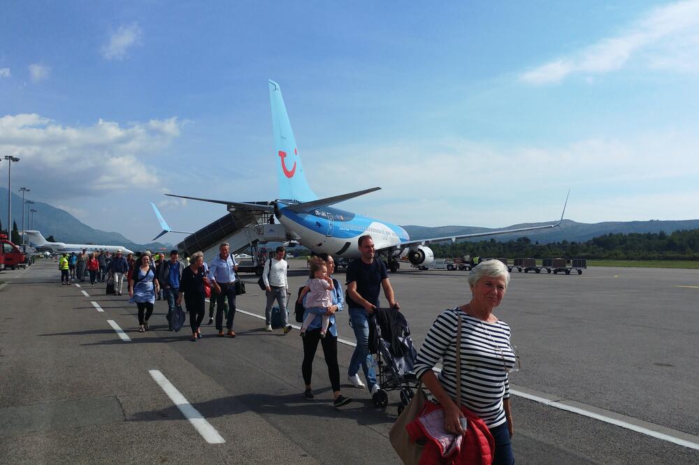 Aerodrom Tivat, Foto: Siniša Luković