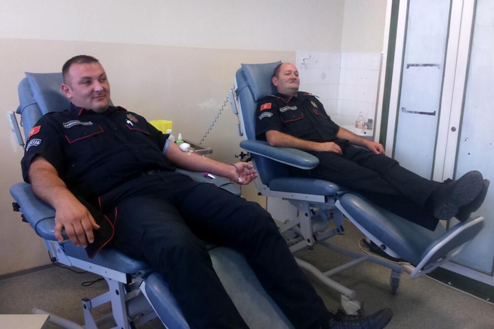 Nikšić policija dobrovoljni davaoci krvi, Foto: Svetlana Mandić