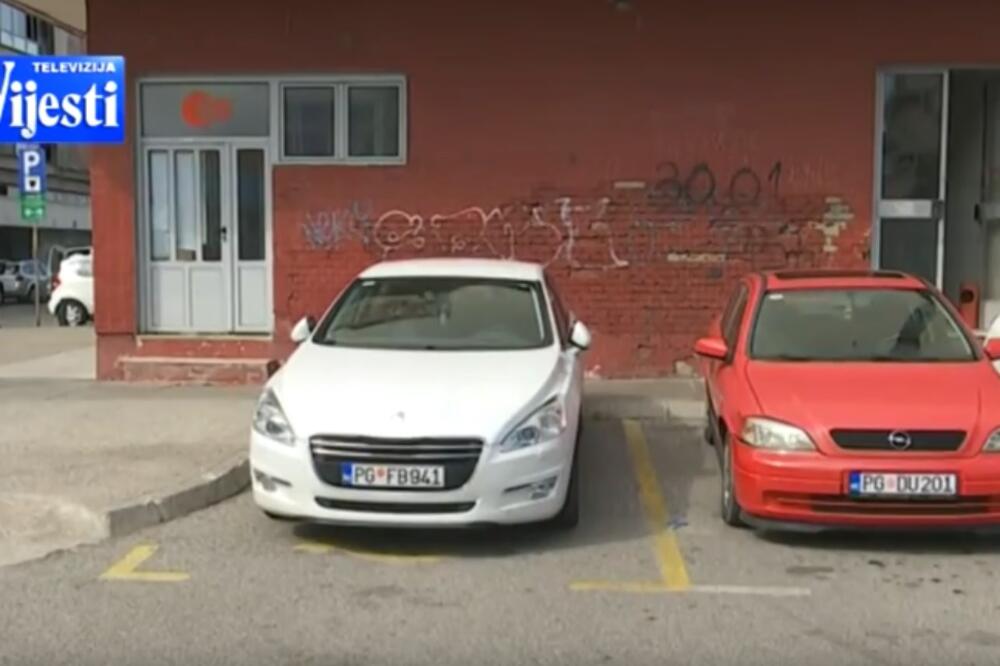 parking za OSI, Foto: Screenshot (YouTube)