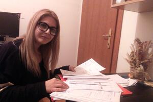 Nikšićanka tvrdi da je napao doktor: Hvatao me za vrat, čupao...