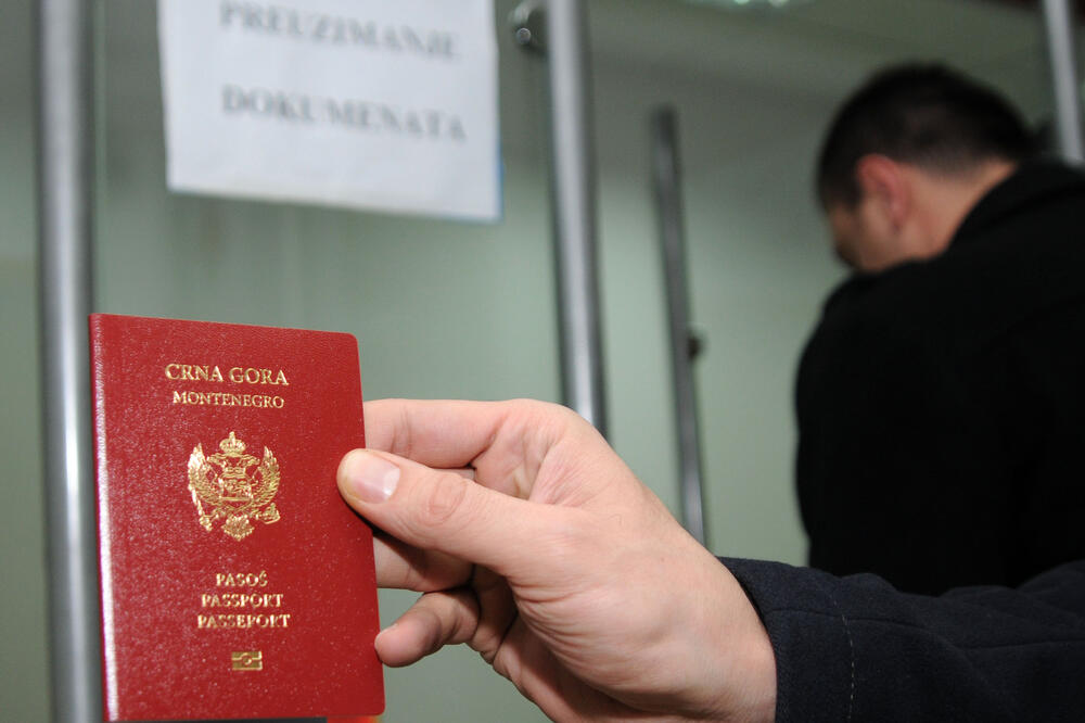 pasoš, viza, Foto: Savo Prelević