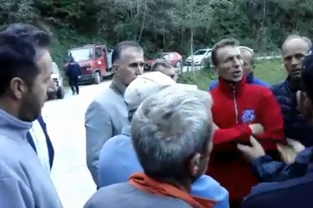 Plav blokada, Foto: Printscreen (Facebook)