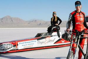 Super-žena: Vozila bicikl brzinom 296 km/h