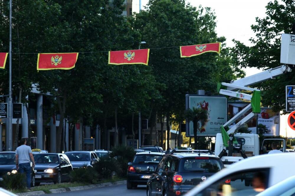 Zastave Crne Gore, Foto: Boris Pejović