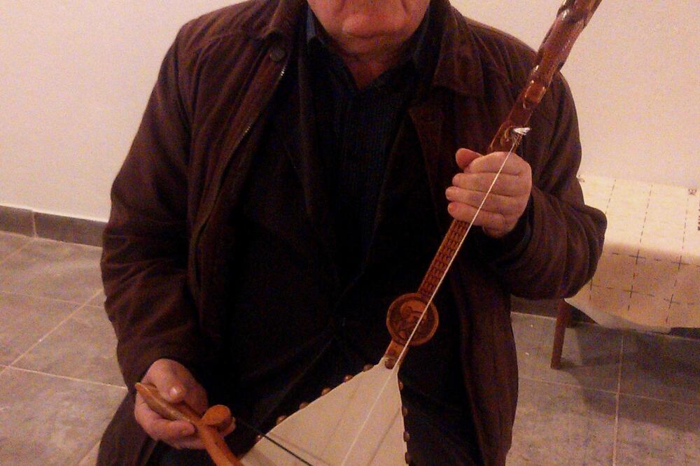 Život posvećen guslama: Filipović, Foto: Svetlana Mandić