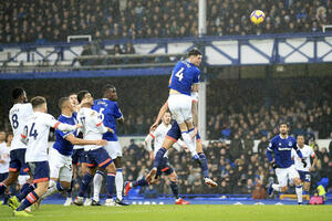 Everton napokon slavio kući