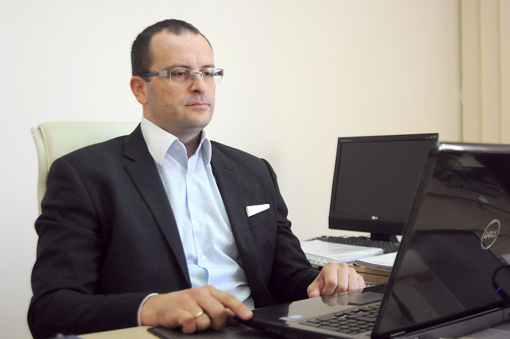 Krizni porez na zarade ima pogrešne socijalne efekte: Vukčević, Foto: Zoran Đurić