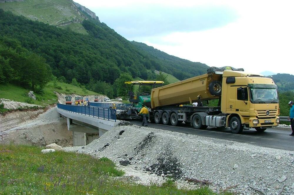 Direkcija Sava Parače mora ponovo raspisati tender: Mehanizacija “Bemaxa”, Foto: Obrad Pješivac