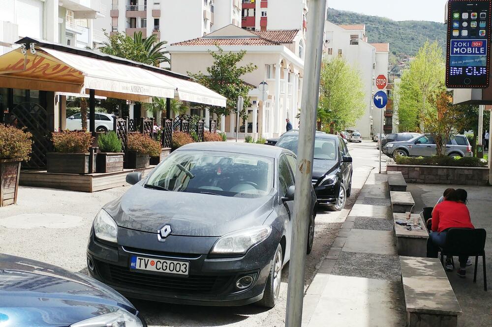 Parking mjesta na ulicama u centru, Foto: Siniša Luković