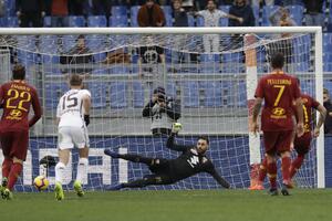 Roma u zoni Lige šampiona, remi Intera i Sasuola