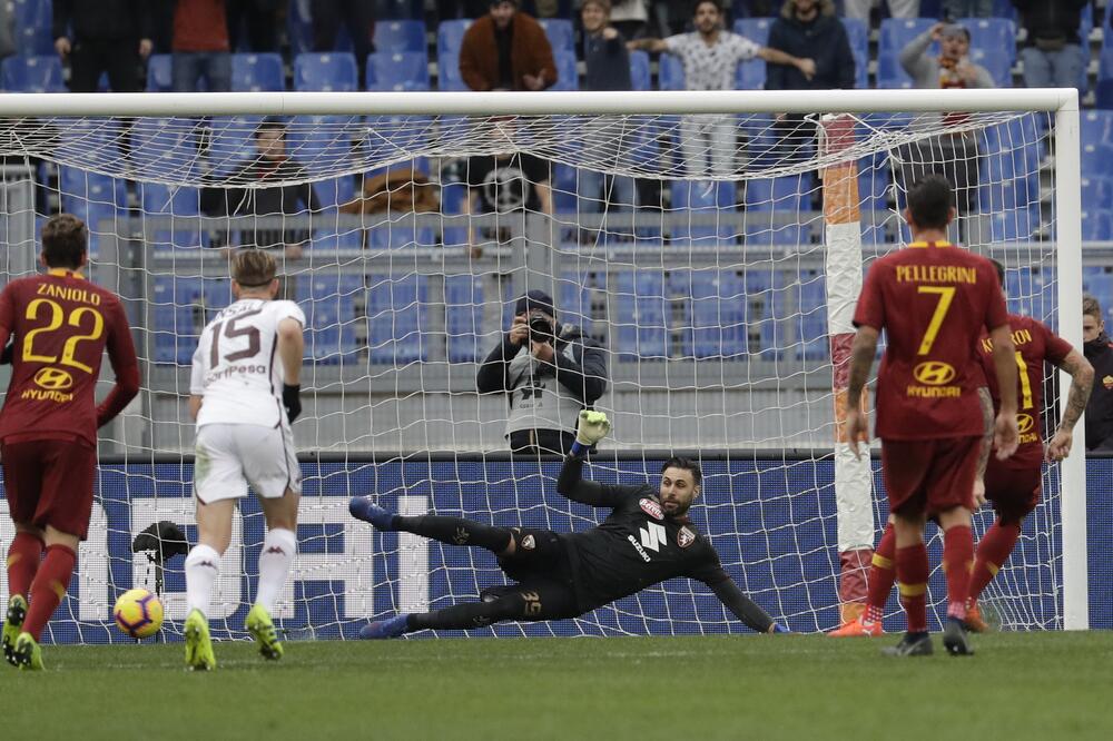 Kolarov postiže gol za 2:0, Foto: Beta/AP