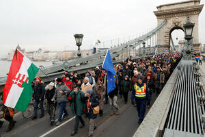U Budimpešti protesti protiv "robovlasničkog zakona"