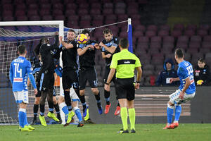 Majstorija Milika, Napoli izbacio Lacio iz TOP 4