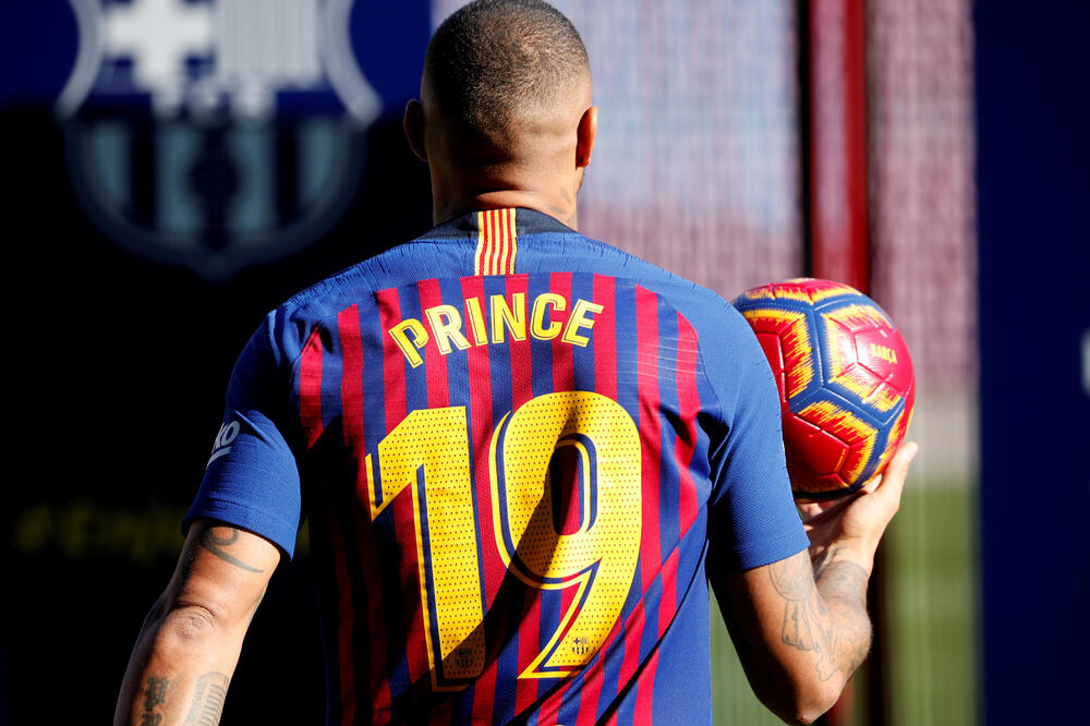 Barcelona's Prince: God gave me the honor to play with Messi and Suarez