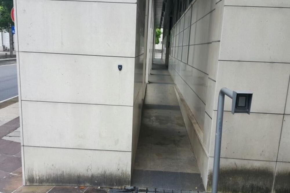 Postojeću rampu u zgradi Vlade je neophodno proširiti, Foto: Gov.me