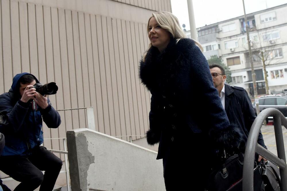 Radović ispred Osnovnog suda, Foto: Savo Prelević