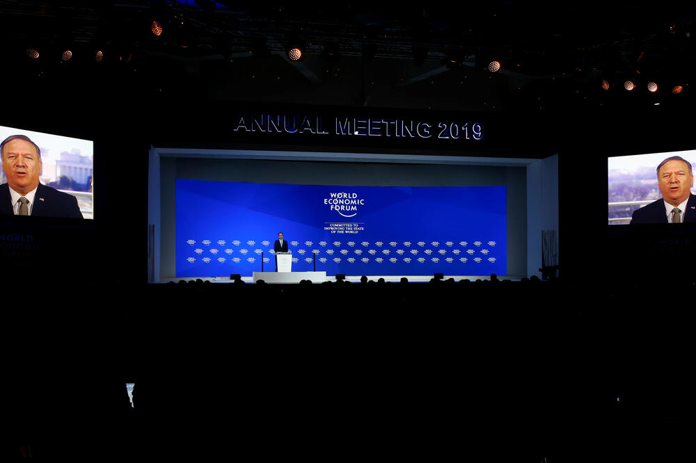 Pompeo se obraća preko video linka, Foto: Reuters
