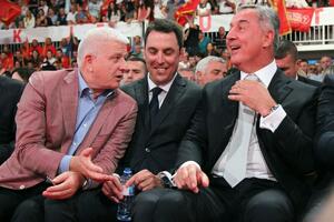 Imaš kuću, vrati stan