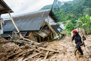Broj mrtvih u poplavama u Indoneziji porastao na 26