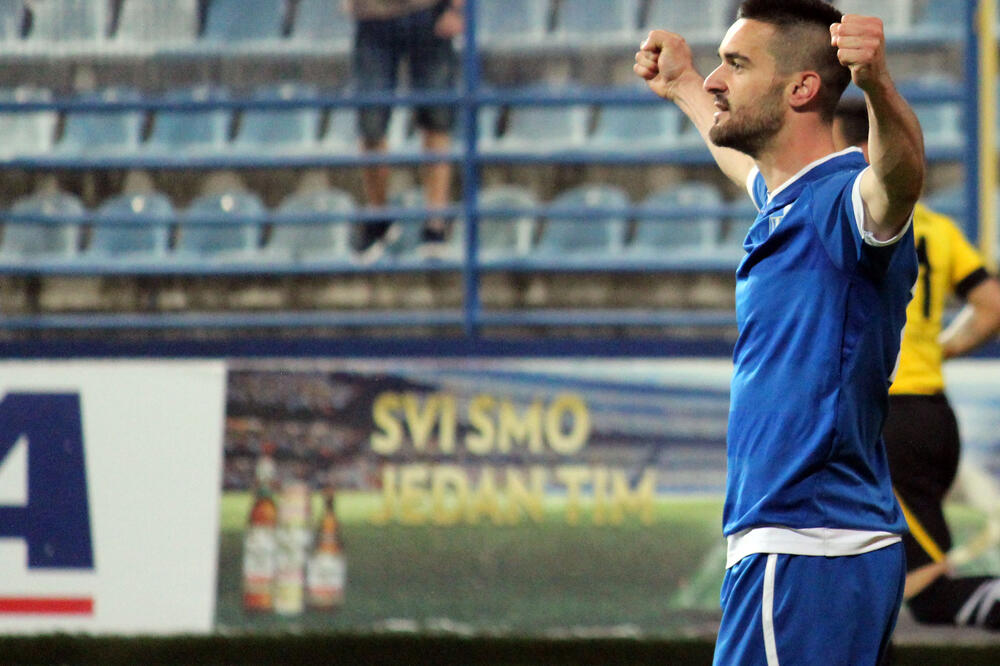 Miljan Vlaisavljević slavi gol za Sutjesku u finalu Kupa Crne Gore, Foto: Filip Roganović