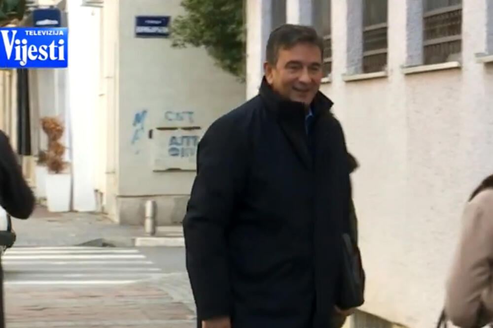 Medojević ispred Višeg suda, Foto: Screenshot/TV Vijesti