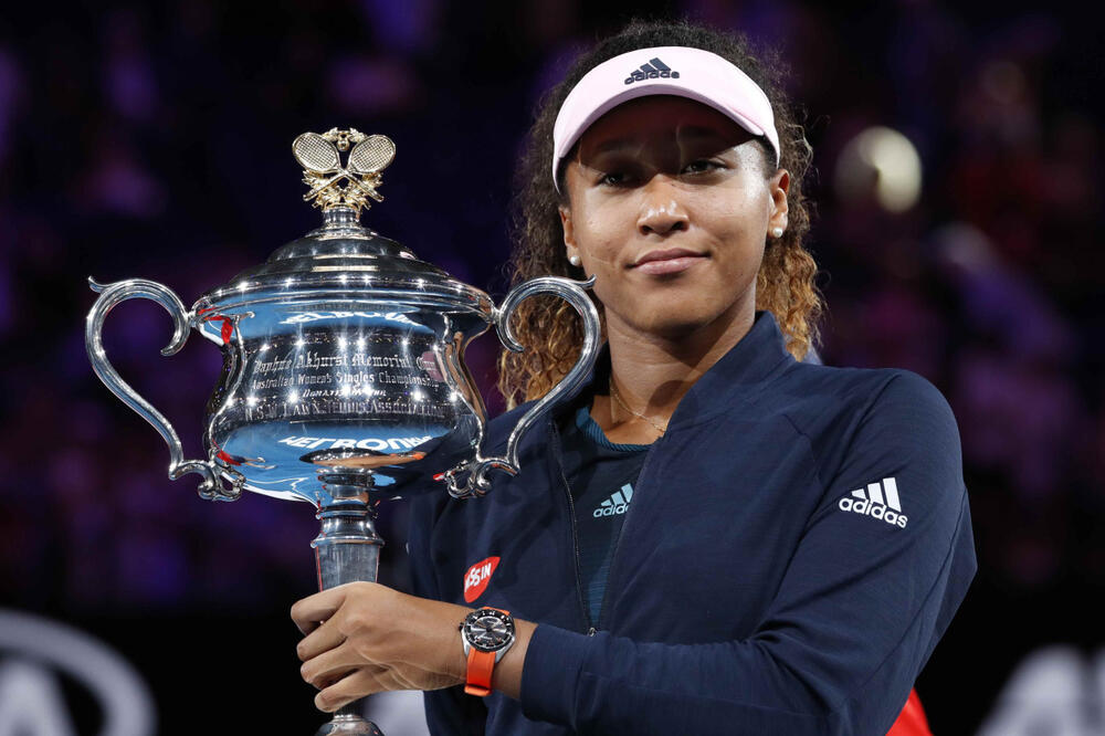 Naomi Osaka sa peharom, Foto: Reuters