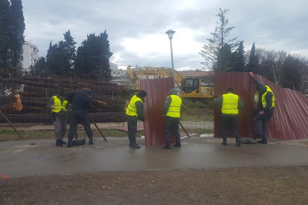 Vjetar odnio limove: Juče na gradilištu, Foto: Radomir Petrić