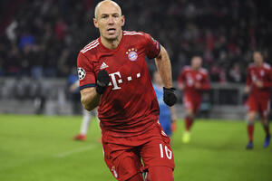 Poziv iz Japana: Roben kod Inijeste i Toresa?