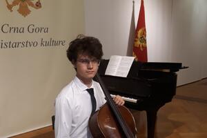 Mladi crnogorski čelista Kosta Popović održao koncert na Cetinju