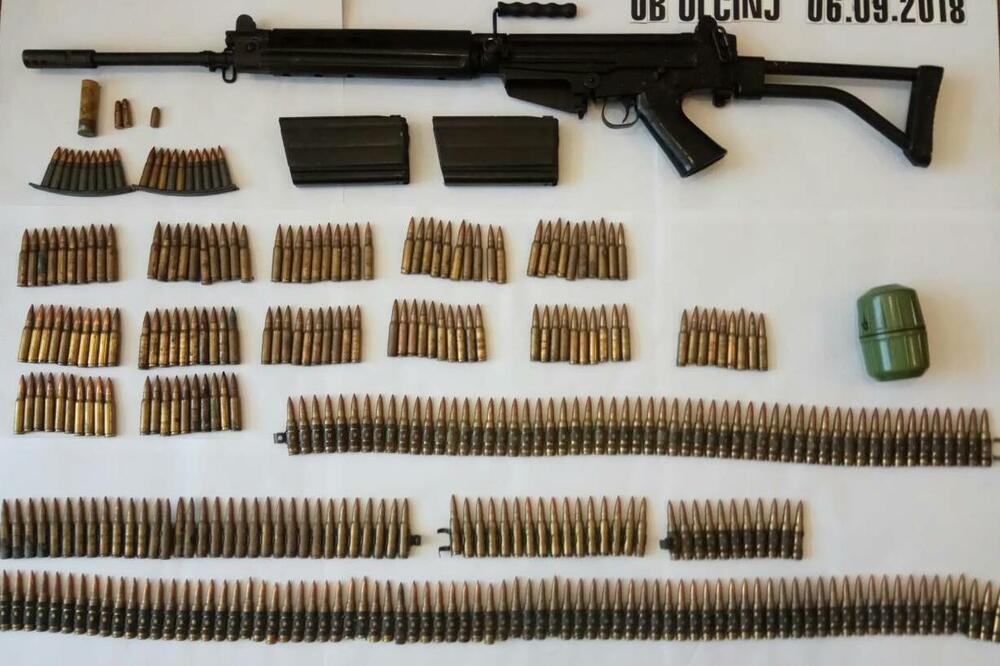 Ulcinj, oružje, Foto: Uprava policije, Uprava policije