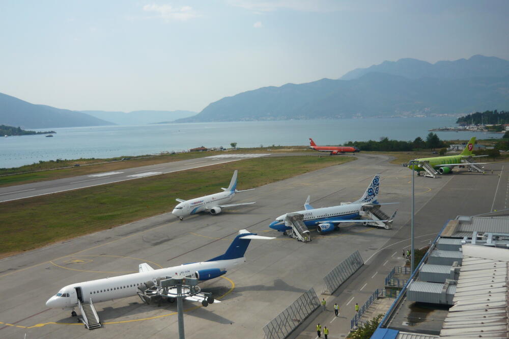Aerodromi, Foto: ACG