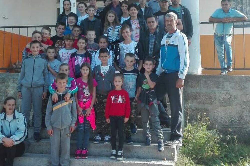 škola Mataruge, Foto: Privatna arhiva