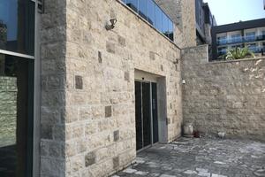 Kazino "Avala" blokiran, izvršioci plijene i rulete