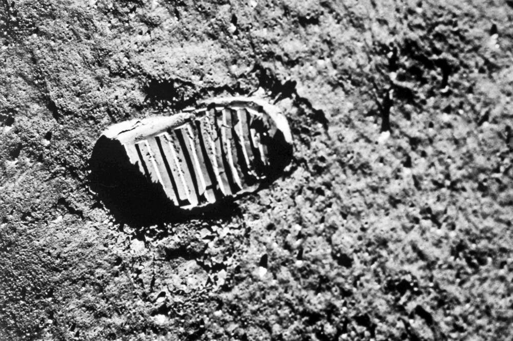 Mjesec, otisak, Foto: Shutterstock