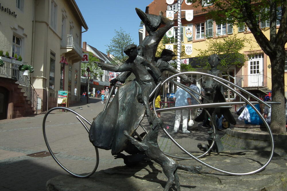 Berta Benc skulptura, Foto: Wikimedia Commons/4028mdk09