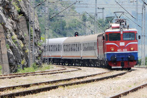 ŽPCG daje deset miliona za obnovu voznog parka